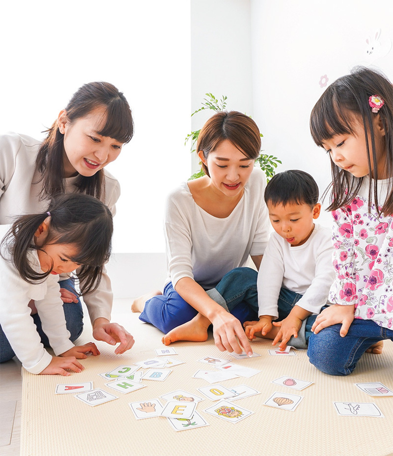 teatrini di mani e immagini